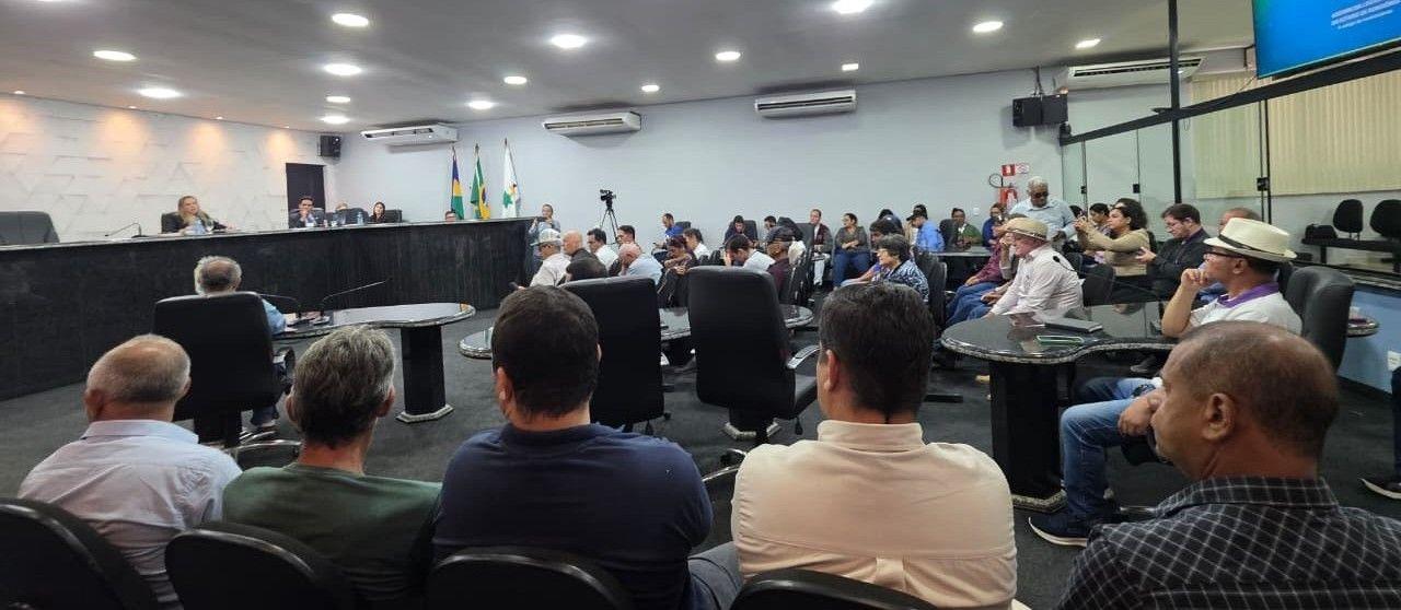 CPI do Leite realiza reunião em Ji-Paraná para ouvir produtores e investigar crise na cadeia produtiva
