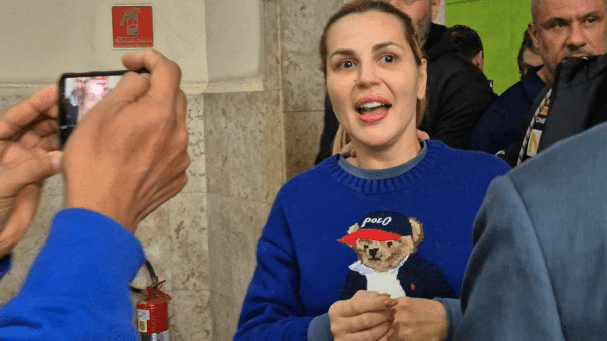 Deolane Bezerra é transferida para penitenciária no interior de SP