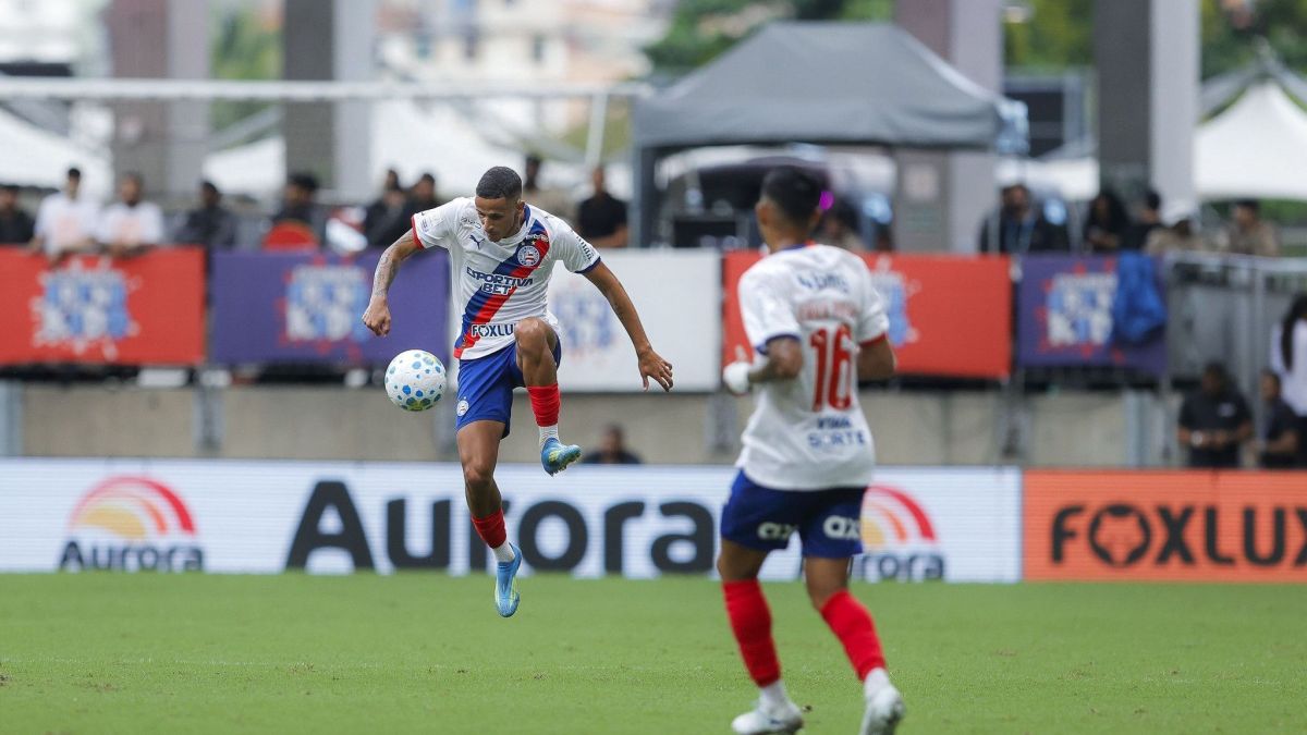 Fora da Copa? Cotado para Seleção, Juba deixa jogo do Bahia lesionado