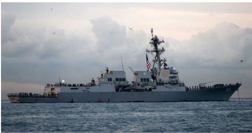 Irã afirma que impediu a entrada de navios americanos no Estreito de Ormuz