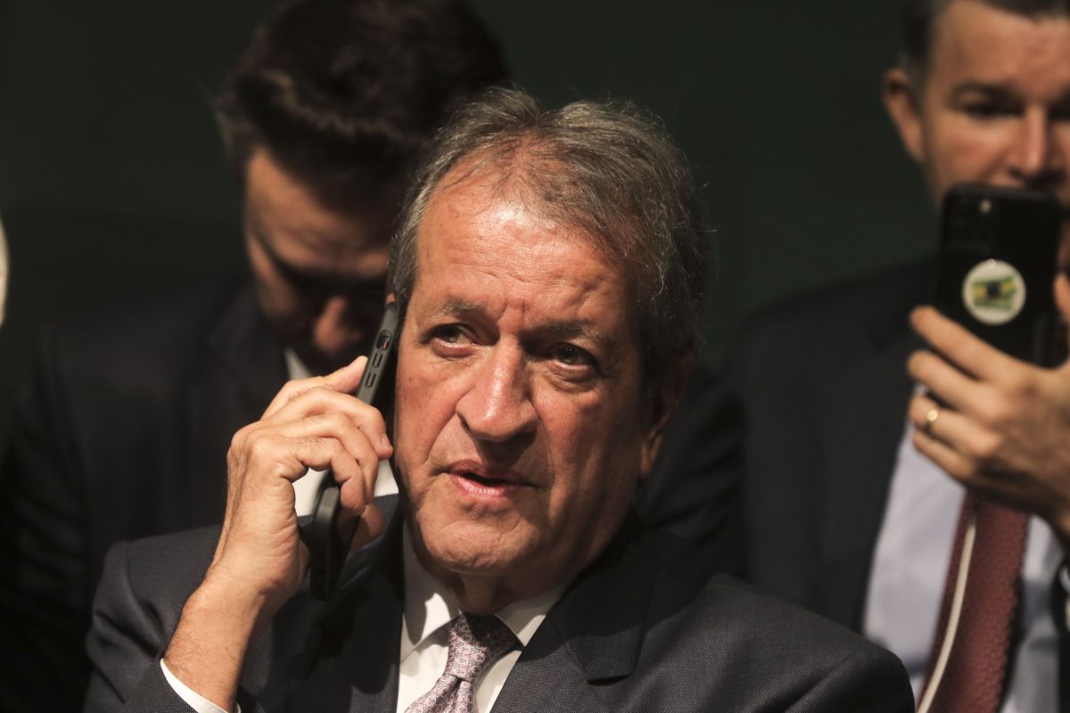 Justiça condena Valdemar Costa Neto a pagar R$ 20 mil ao PT