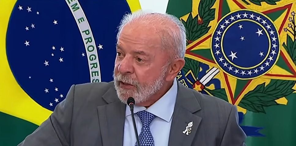 Lula chama de “deplorável” atuação da família Bolsonaro nos EUA