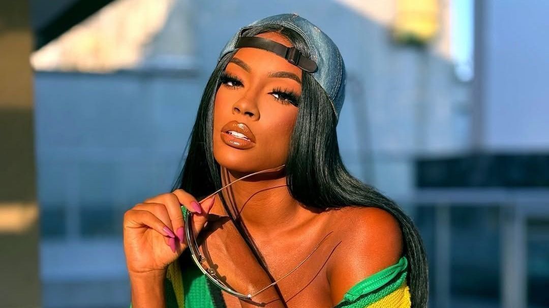 Lumena Aleluia deixa reality show após crise de pânico
