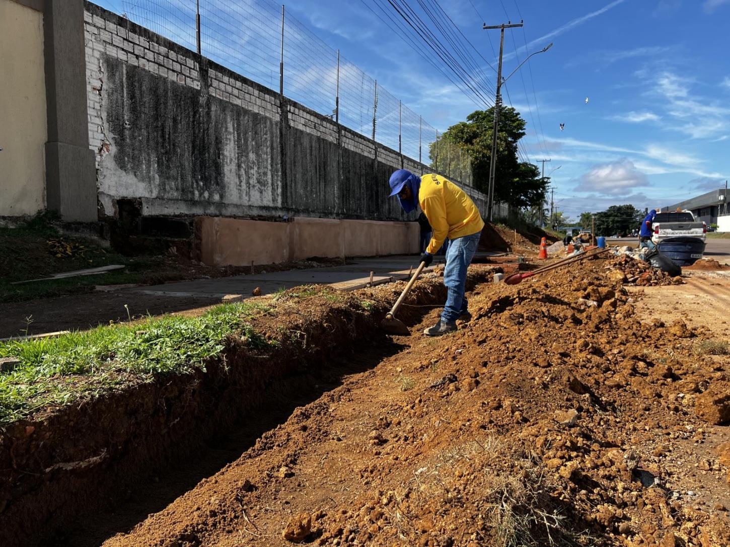 Obras do terceiro jardim de chuva entram em execução e ampliam ações de drenagem e paisagismo