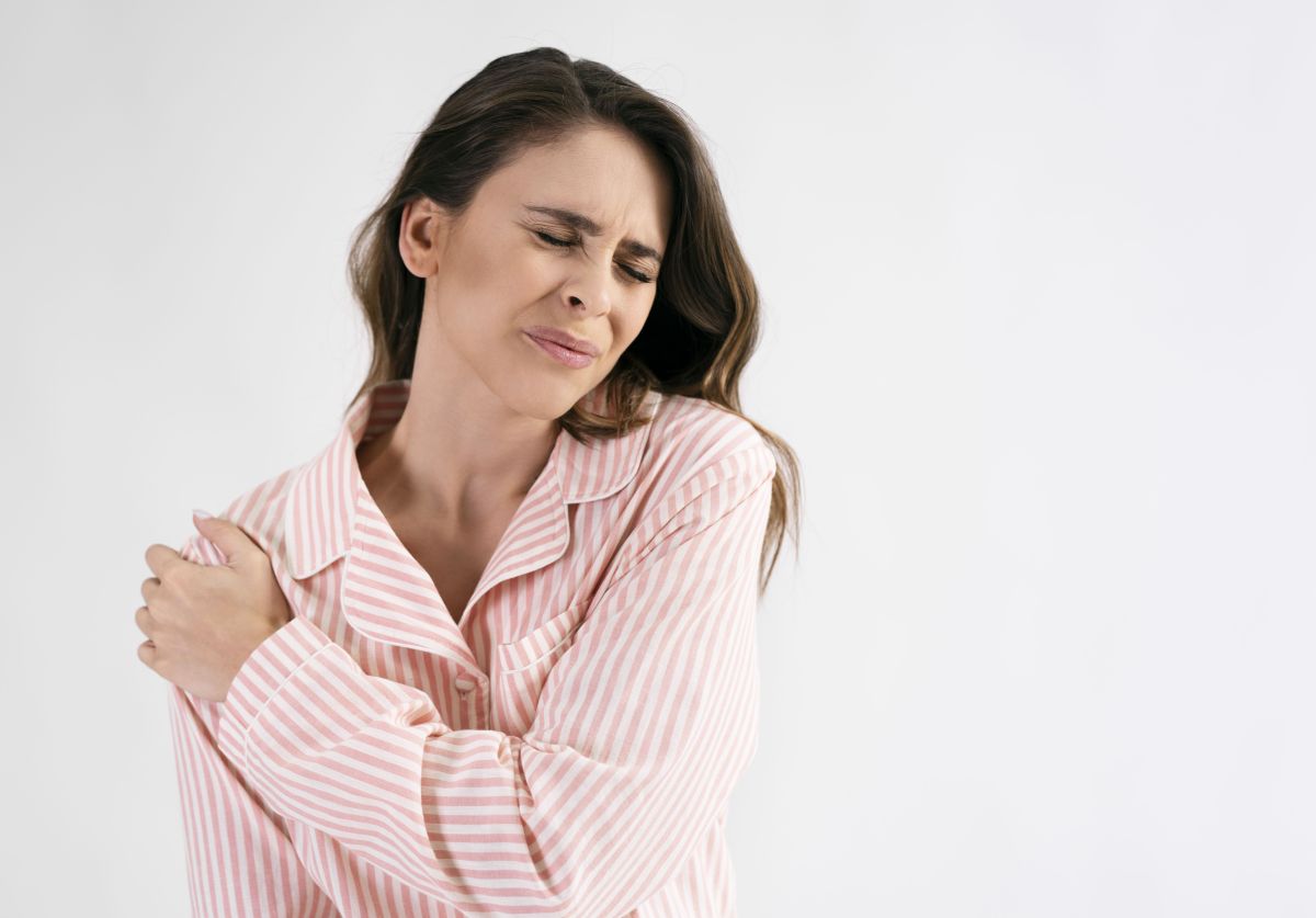 “Ombro congelado” está ligado à menopausa? Estudos indicam que sim
