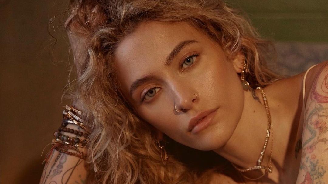 Paris Jackson anuncia lançamento de single após polêmicas com herança