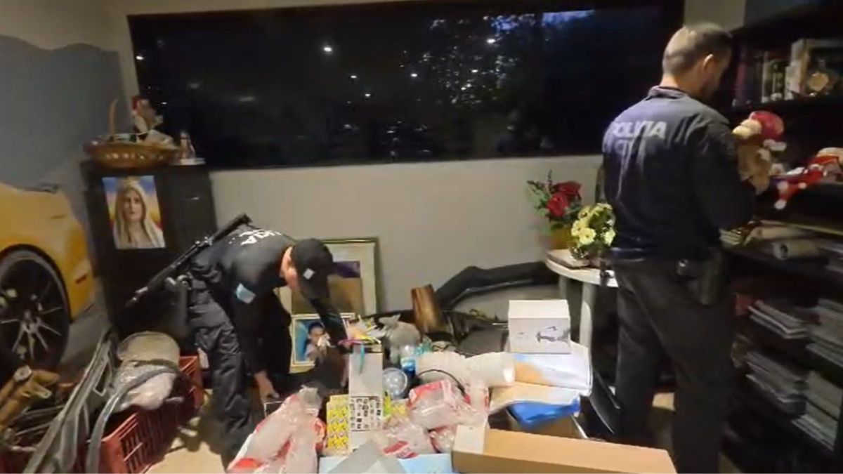 Polícia Civil faz operação contra ex-CACs que não devolveram armas no RJ