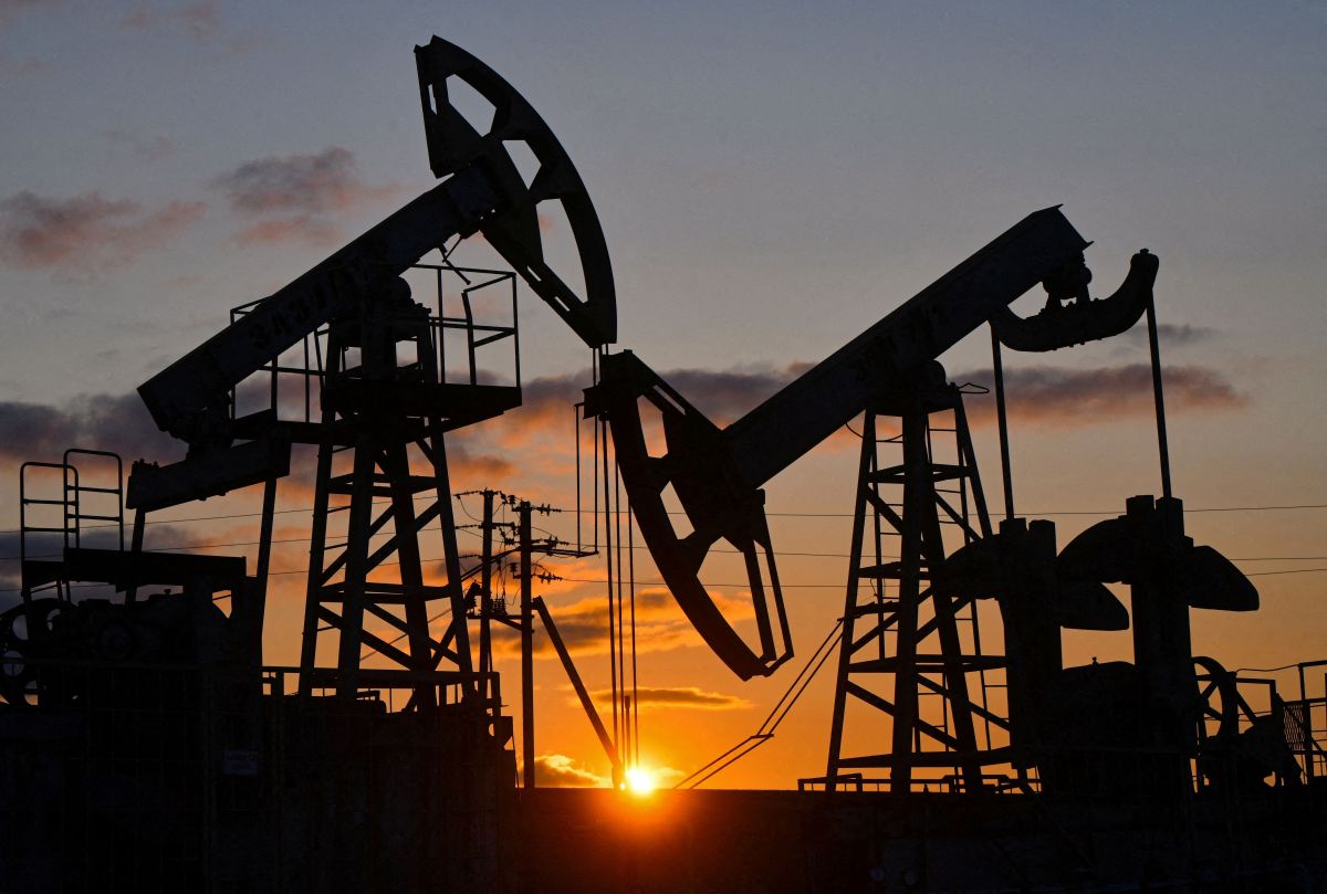 Preços do petróleo caem quase 5% com expectativas de acordo entre EUA e Irã