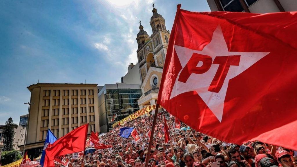PT vai intensificar embate com Congresso nas redes sociais
