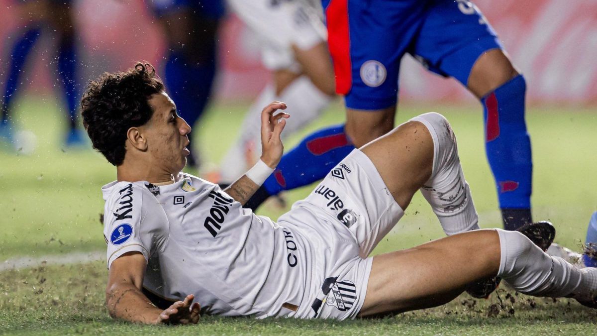 Santos cede empate ao San Lorenzo e amarga lanterna na Sul-Americana