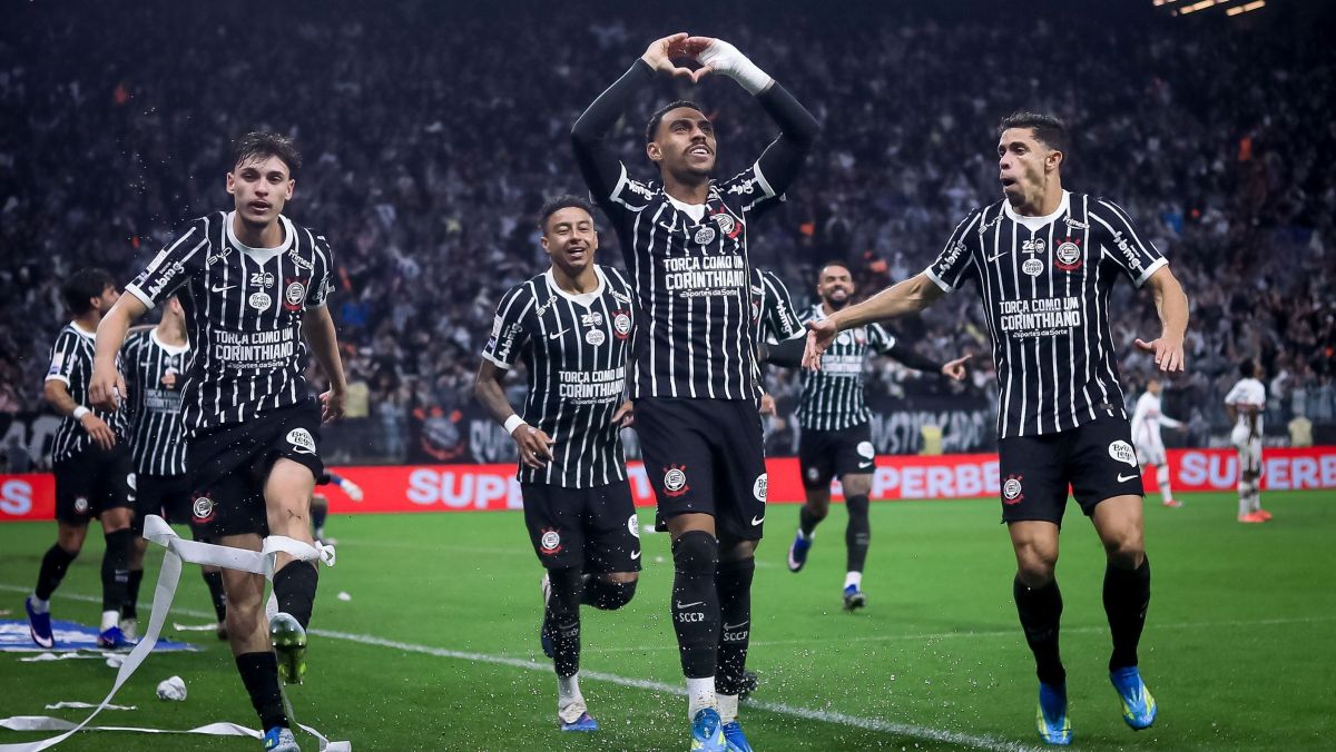 STJD multa Corinthians por atraso no clássico contra o São Paulo