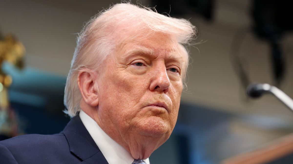 Trump diz que há “boas chances” de acordo nuclear com Irã após adiar ataque