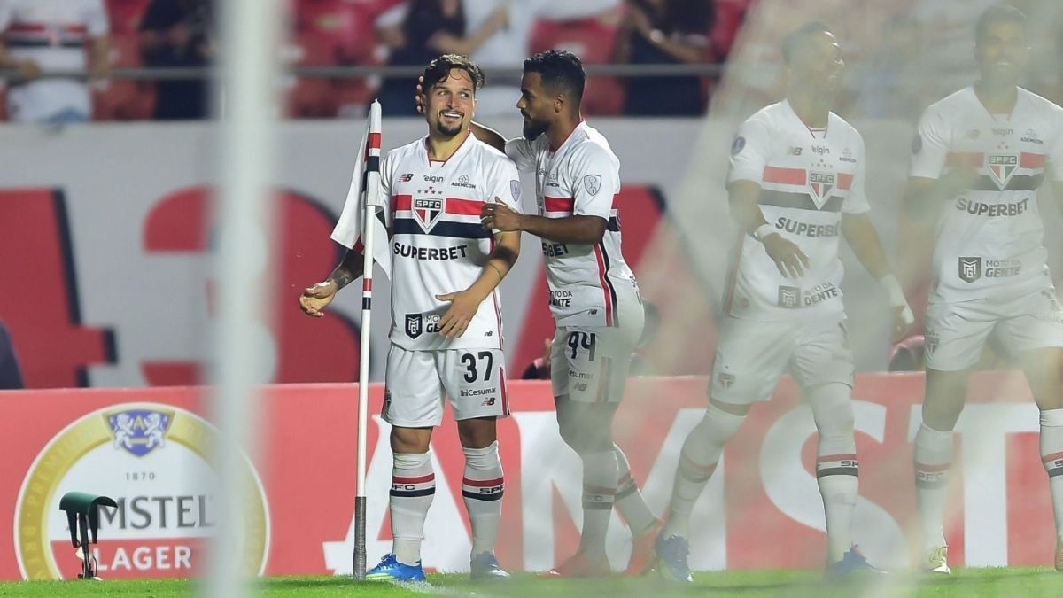 Veja os gols que garantiram o São Paulo nas oitavas da Sul-Americana