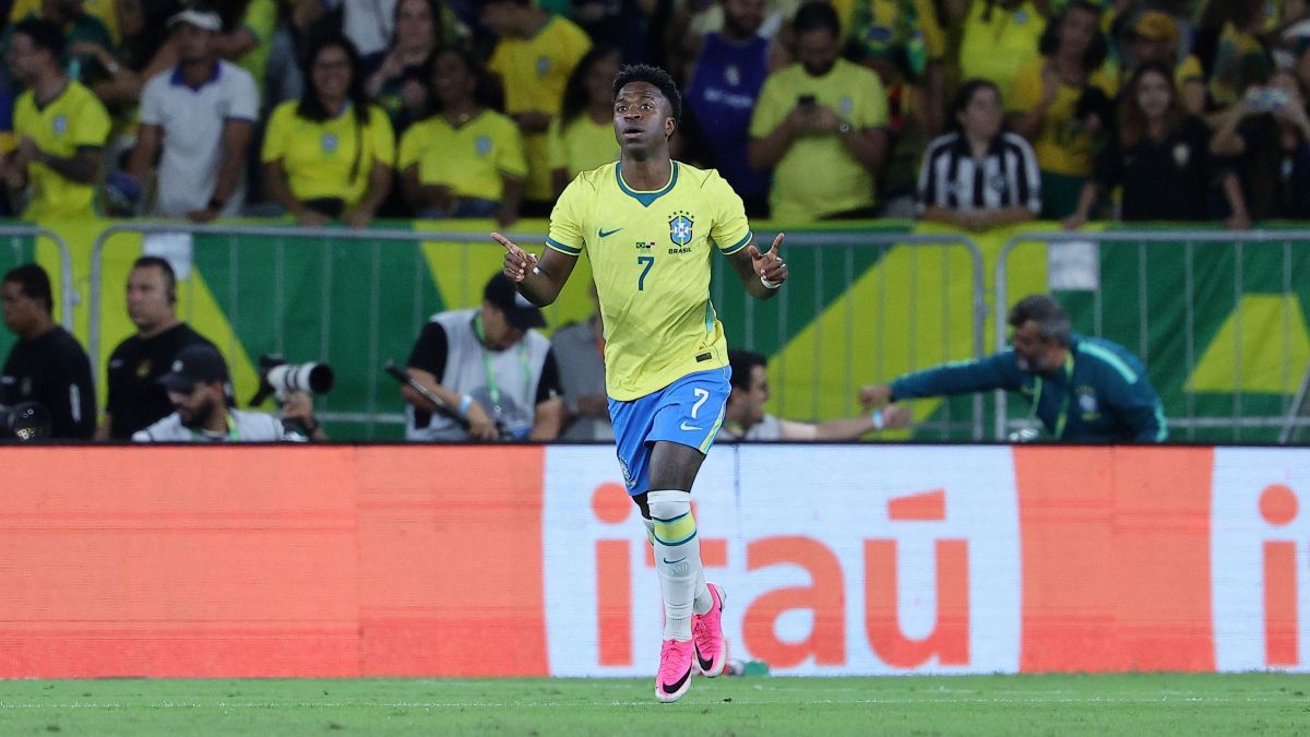 Vini Jr marca golaço e abre o placar em Brasil x Panamá; veja