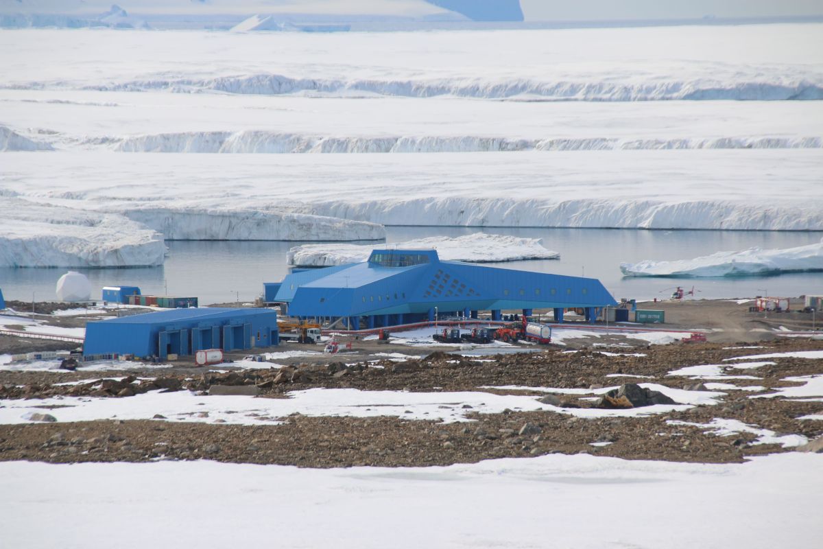 Violência na Antártica: membro de estação científica ameaça equipe com faca