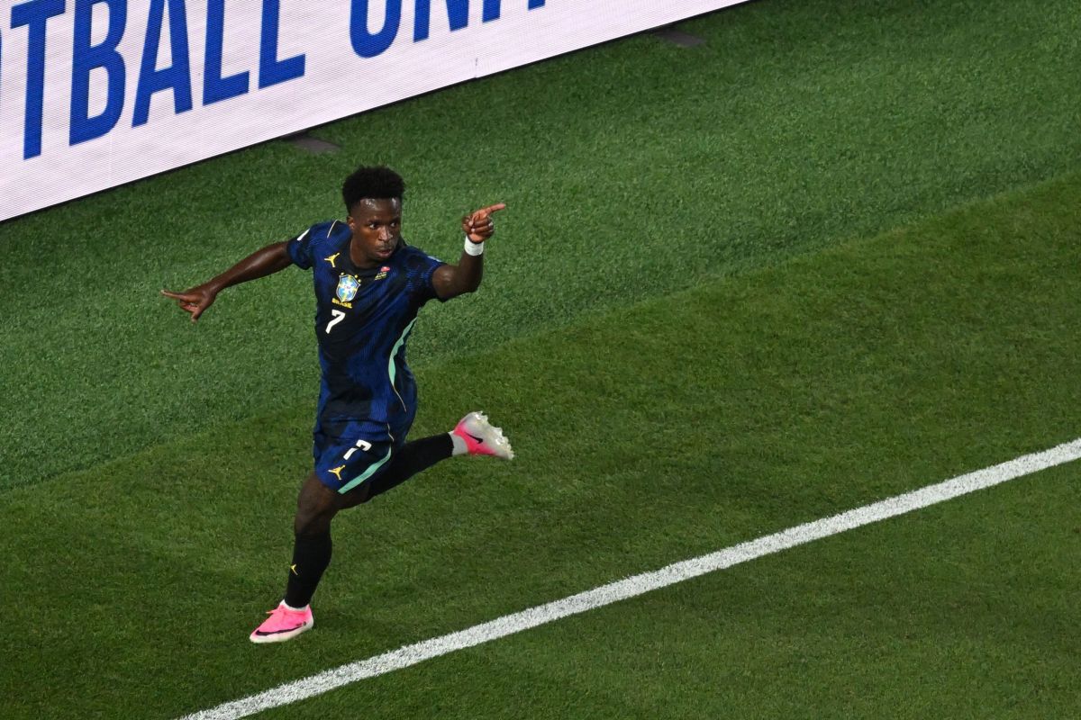 Ancelotti vê Vinícius Jr 100%, mas diz querer “Mundial do Brasil”