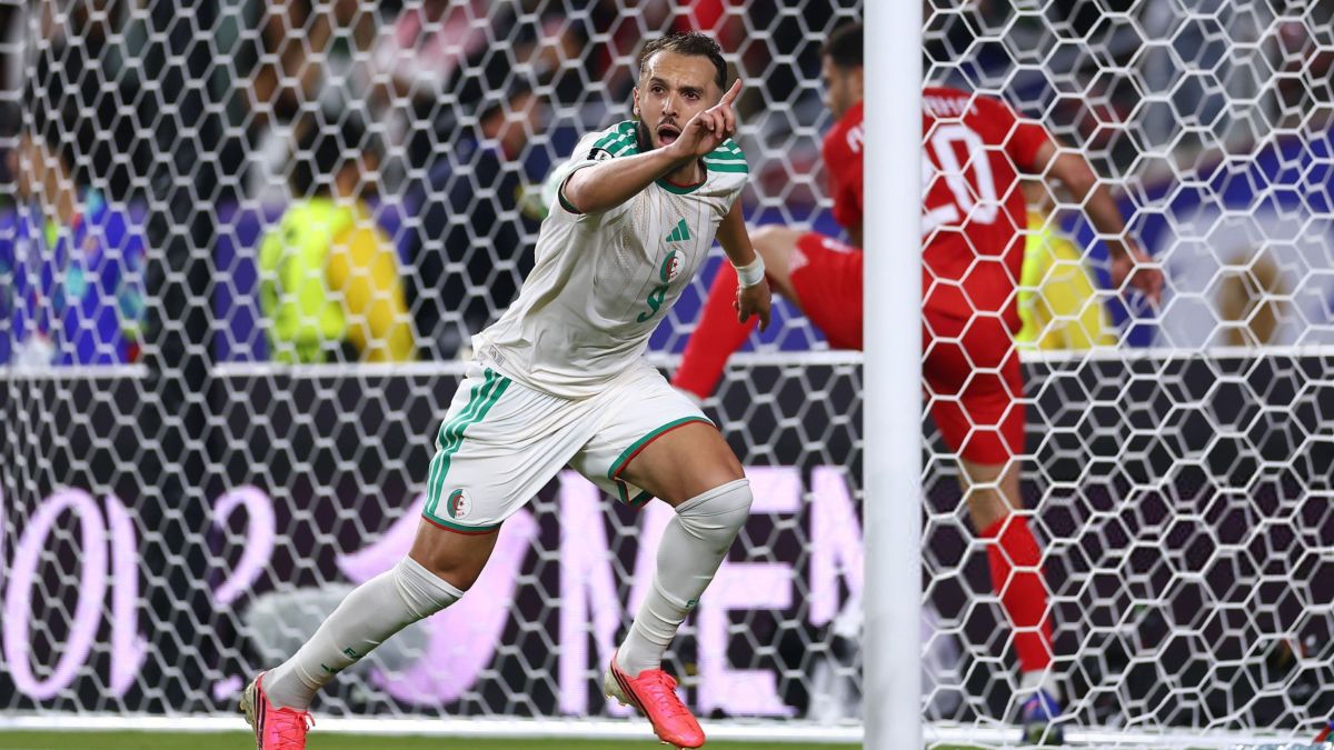 Argélia vira no fim, elimina a Jordânia e segue viva na Copa do Mundo