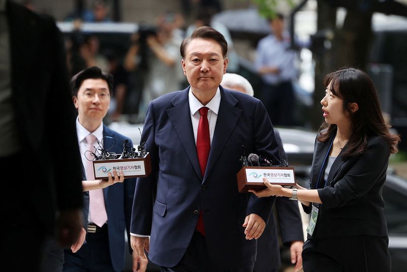 Ex-presidente sul-coreano é condenado a 30 anos de prisão por trama militar