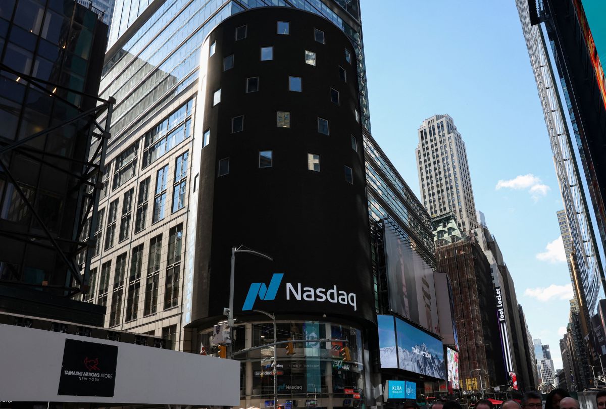 IA tem nova crise e Nasdaq cai mais de 6% em semana turbulenta