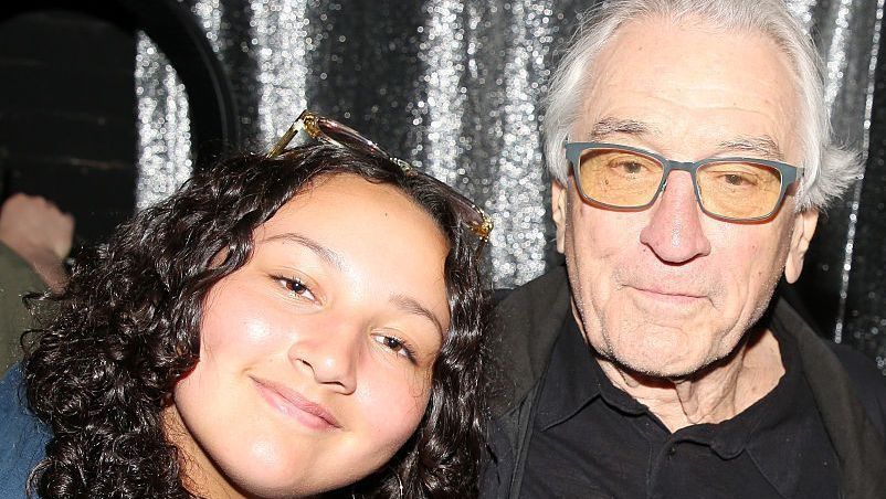 Nepobaby? Filha de 14 anos de Robert De Niro estreia no cinema, diz jornal