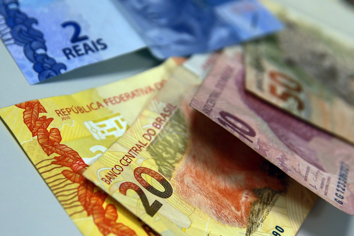 Novos pisos salariais e aposentadorias especiais ameaçam contas públicas