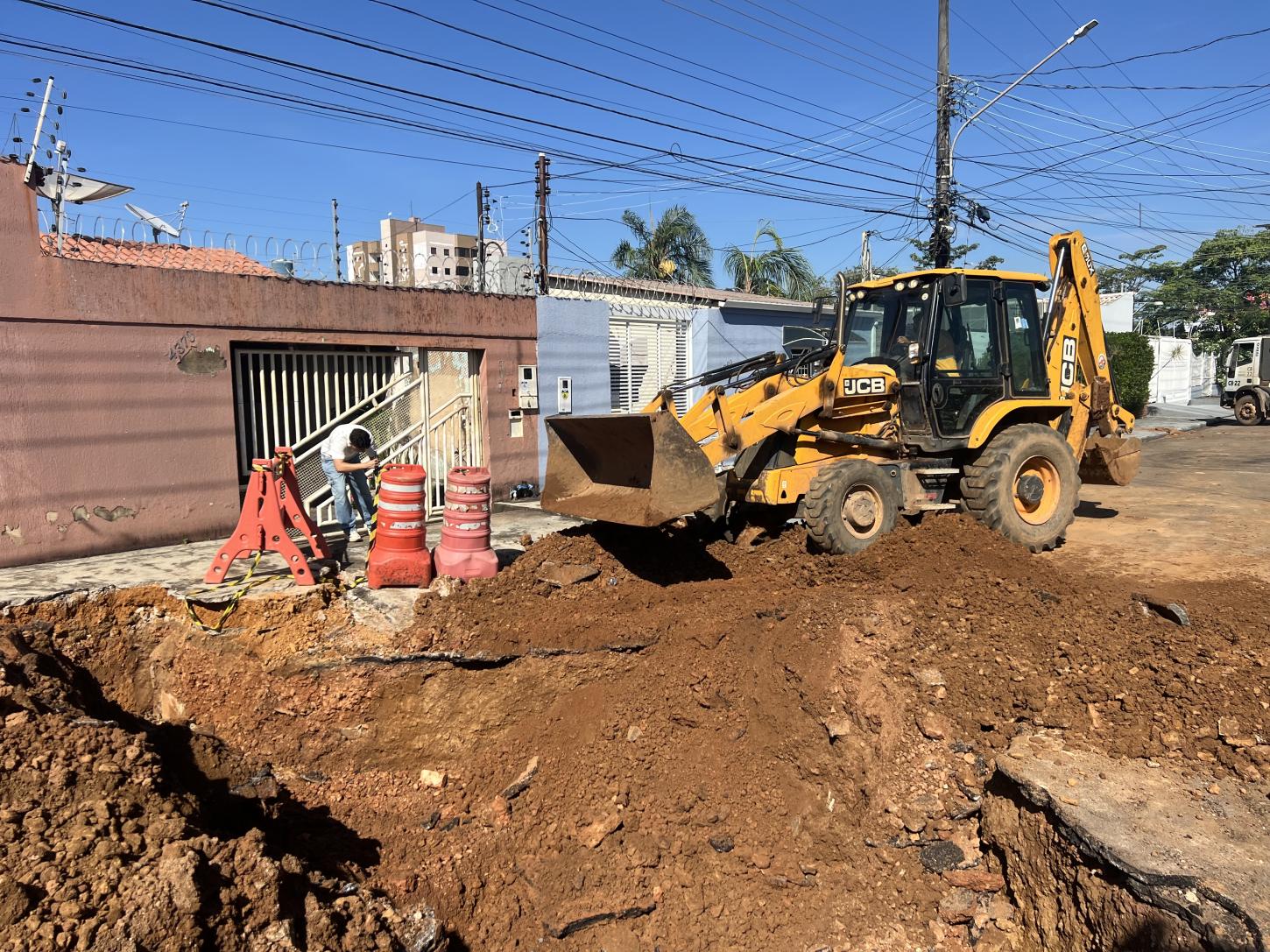 Obra de drenagem na Rua Ametista vai ampliar capacidade de escoamento e reduzir alagamentos