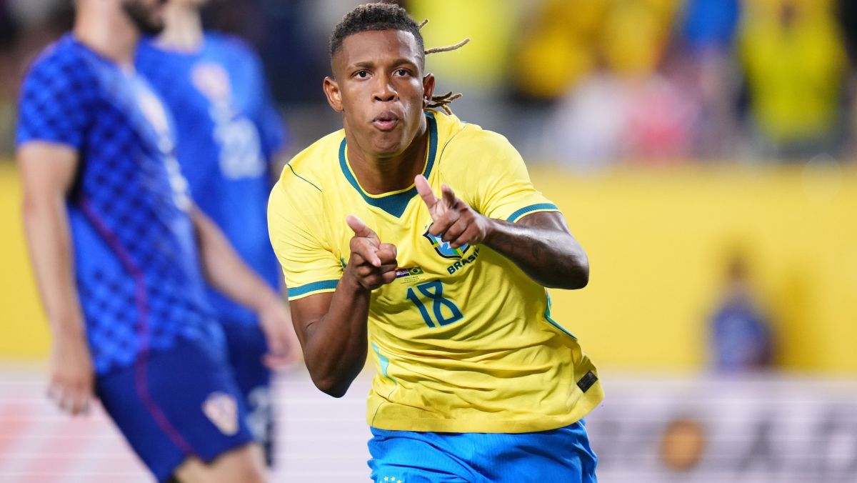 Palmeiras mantém confiança em contratar Danilo, mas aguarda Copa e Botafogo