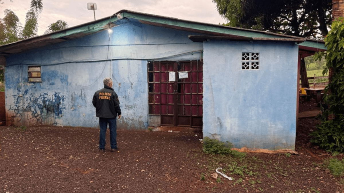 PF resgata oito mulheres e três crianças vítimas de exploração sexual no PR