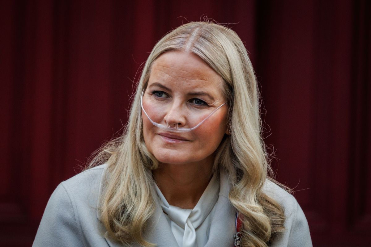 Princesa herdeira da Noruega passa por transplante de pulmão bem-sucedido