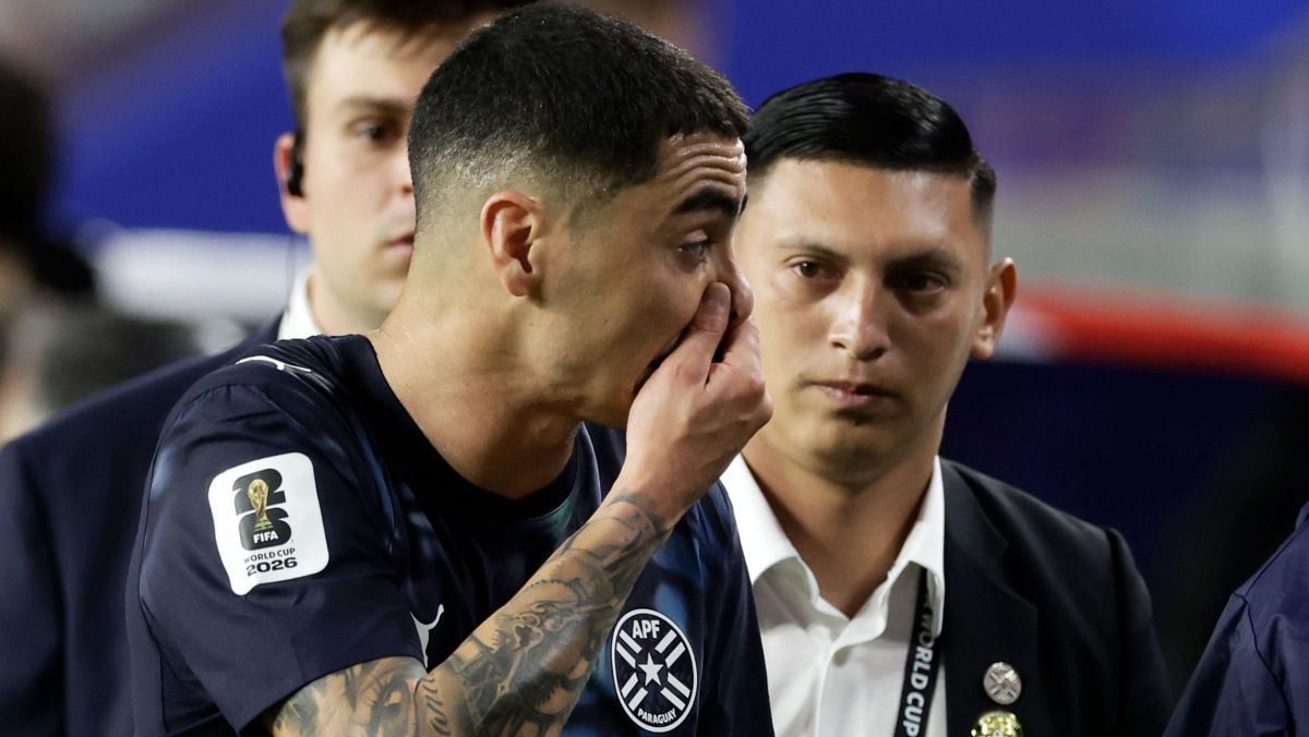 “Protocolo Vini Jr.”: jogador do Paraguai é primeiro expulso por nova regra