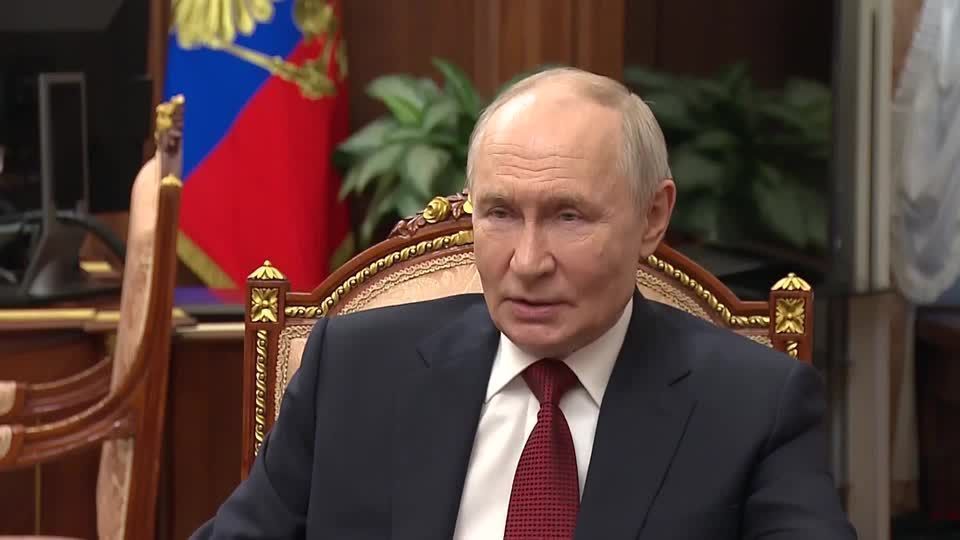 Putin reconhece escassez de combustível, mas minimiza ataques ucranianos