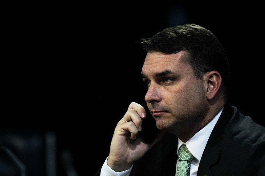 Quaest: para 12%, relação com Vorcaro diminui vontade de votar em Flávio