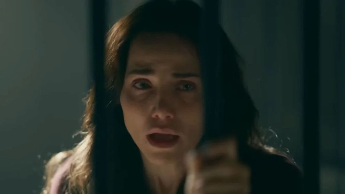 “Quem Ama Cuida”: Adriana fica entre a vida e a morte após ataque na prisão