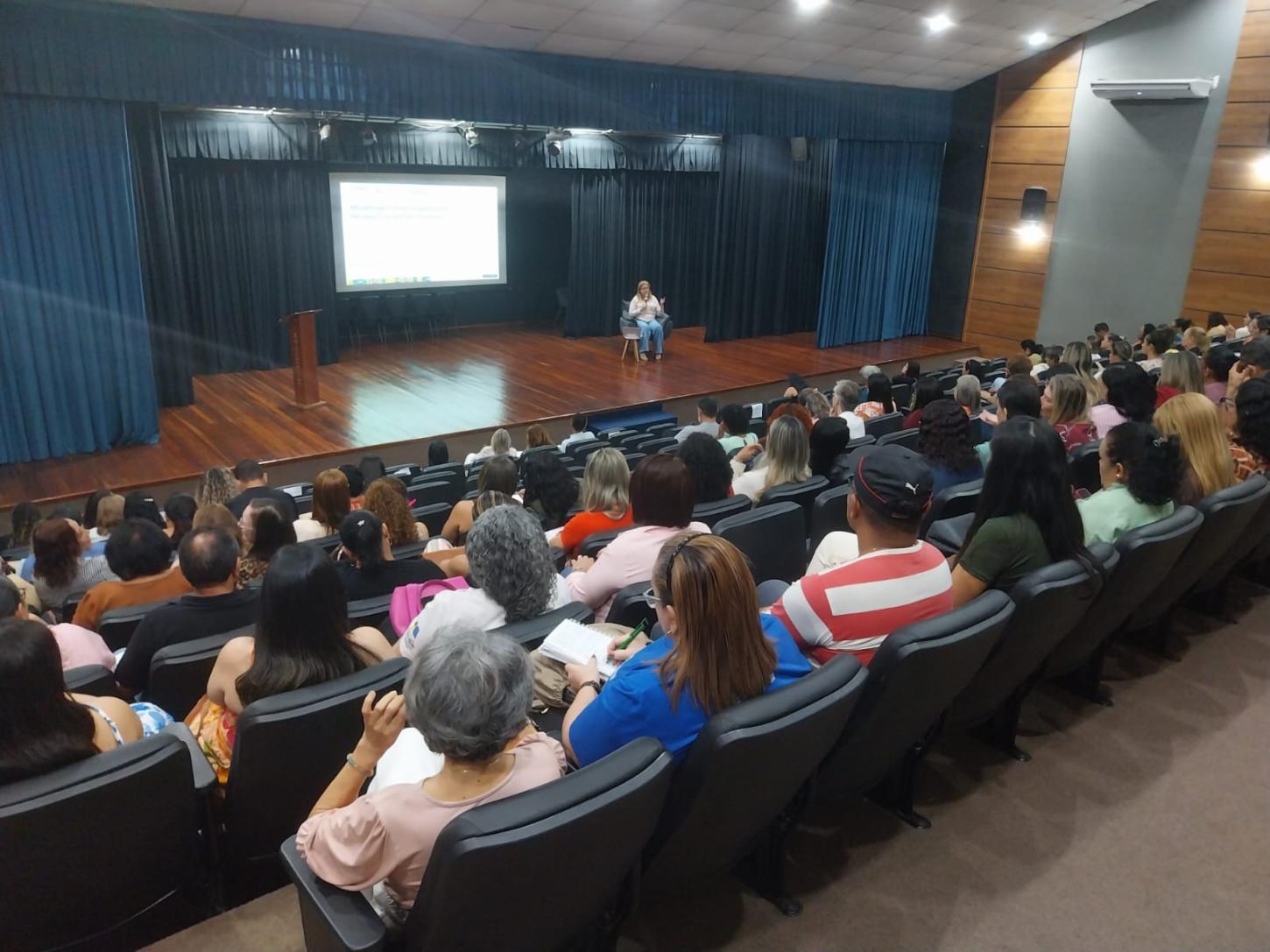 Rede municipal fortalece políticas de inclusão para estudantes da Educação Especial