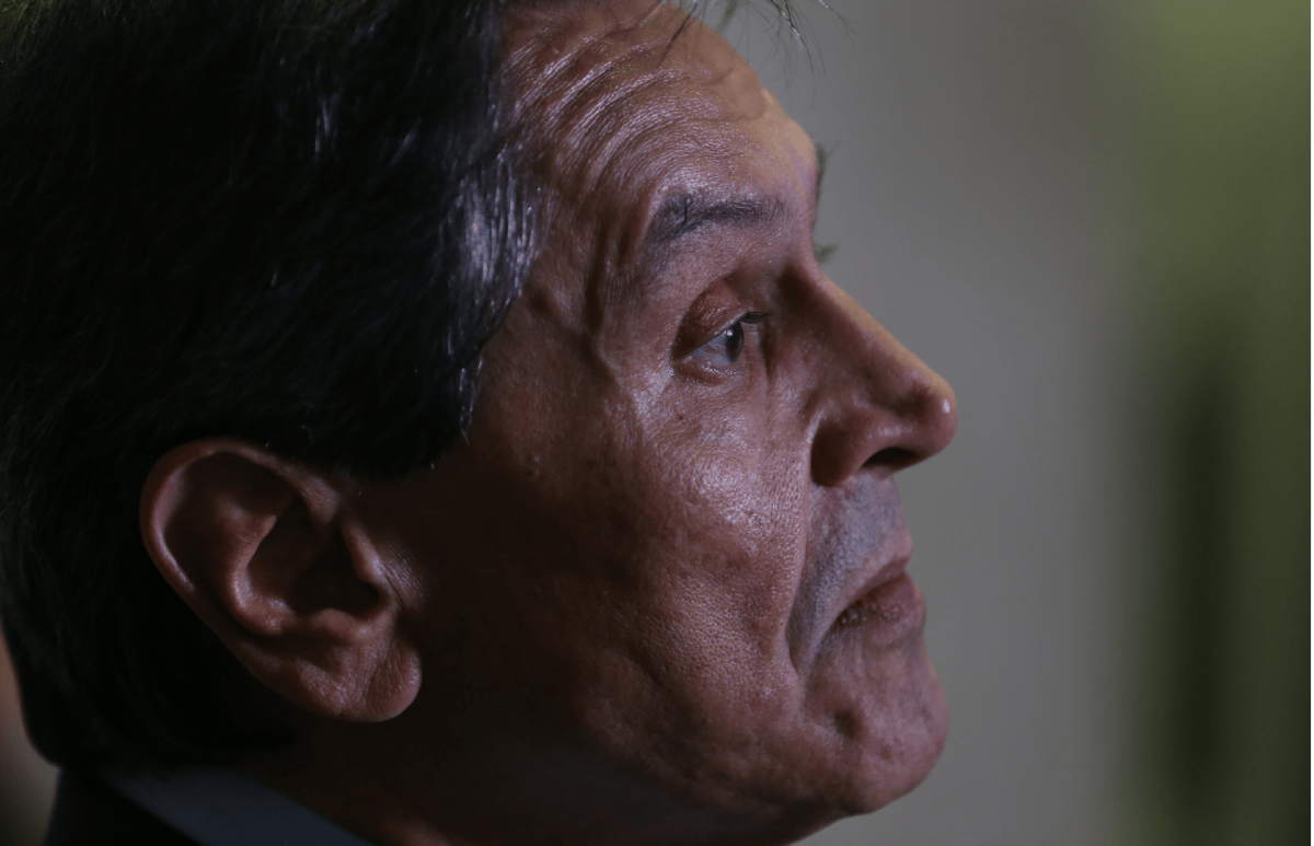 STF tem maioria para manter multa a Roberto Jefferso e Mendonça pede vista
