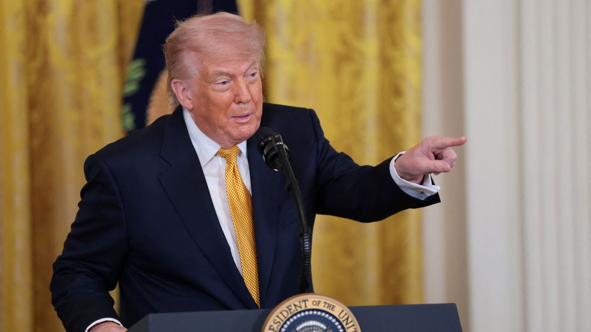 Trump critica votação do Senado que “limita” poderes de guerra contra o Irã
