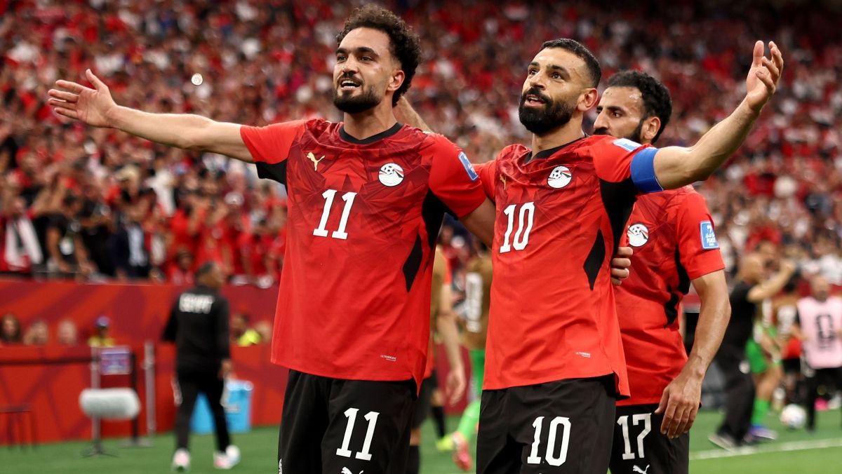 Zico e Trezeguet: Egito vence Nova Zelândia com gols de xarás de craques