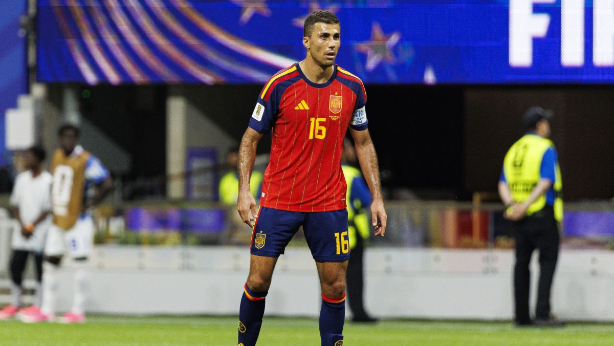 Além da Bola de Ouro: Rodri acumula conquistas por clubes e pela Espanha
