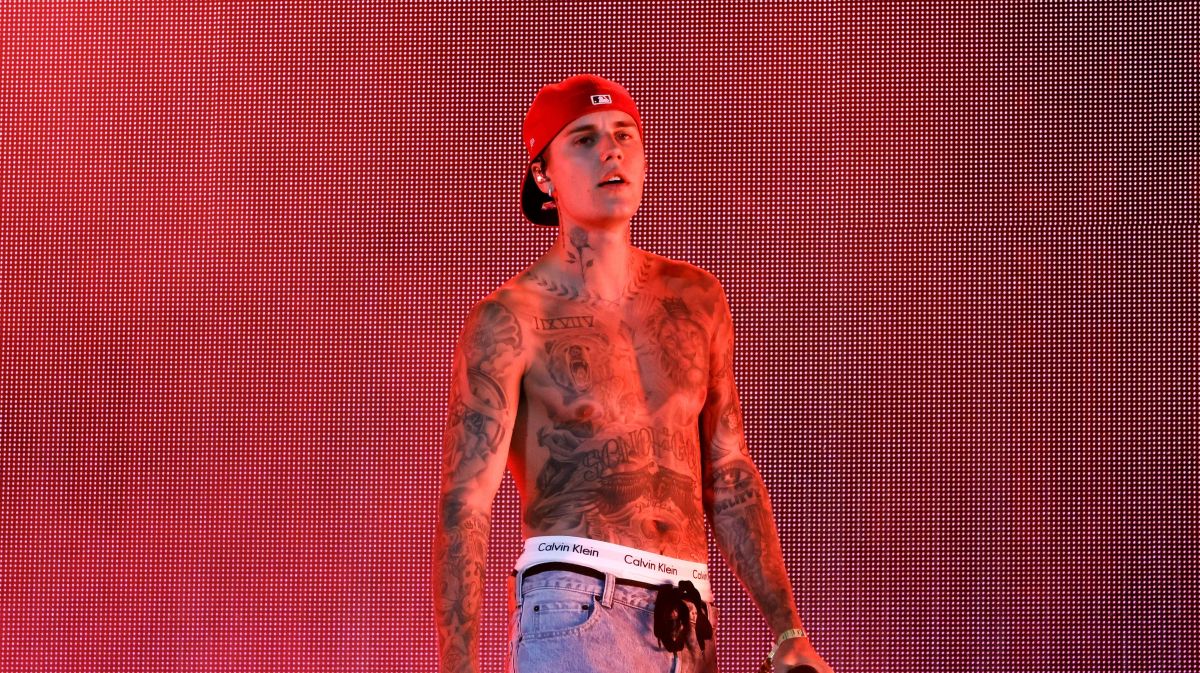 Após recorde em Coachella, Justin Bieber negocia megashow na Copa do Mundo