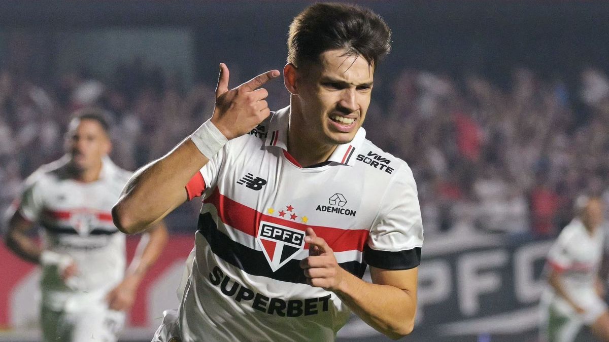Bobadilla se inspira em legado do pai para seguir vivo na Copa do Mundo