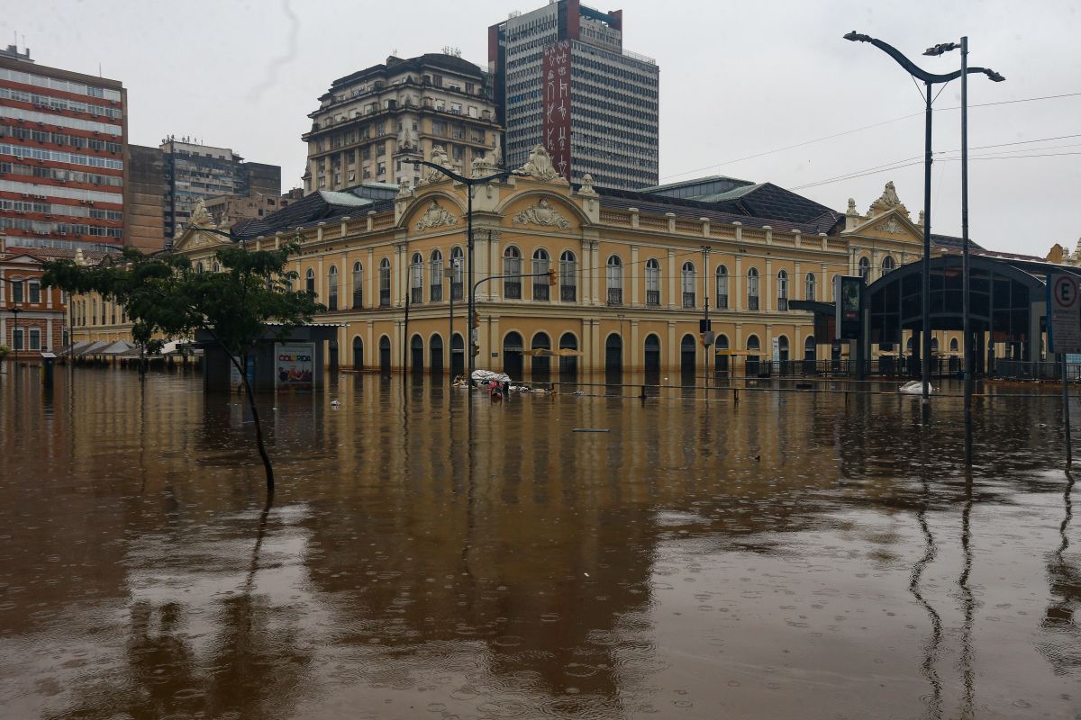 Enchentes de 2024 no RS afetaram mais de 6 milhões de pessoas, estima IBGE