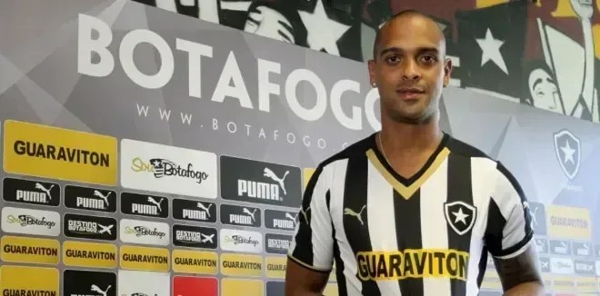 Ex-atacante do Botafogo é atingido e morre em ventania no Rio de Janeiro