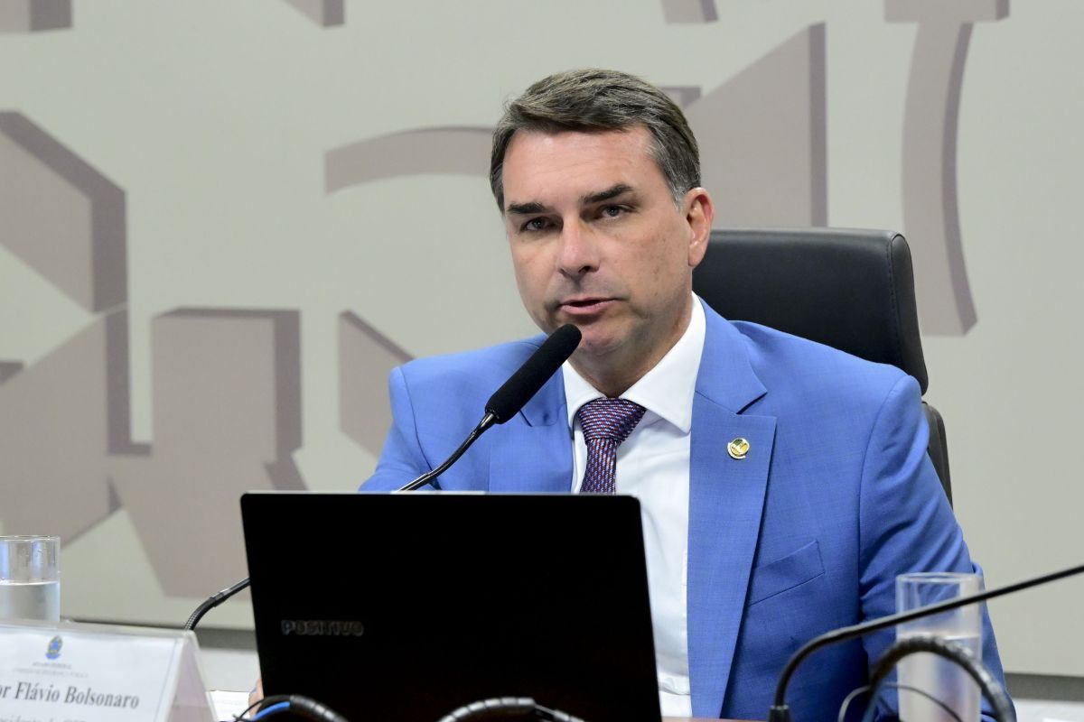 Flavio nega ter recebido dinheiro de empresa ligada ao caso Master