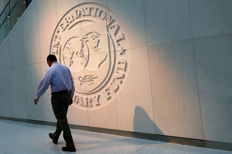 FMI corta projeção para PIB do Oriente Médio e Ásia Central em 2026