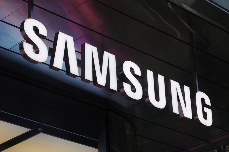 Lucro da Samsung aumenta 19 vezes; ações caem com receios sobre IA