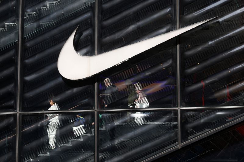 Nike prevê queda mais acentuada nas vendas com cautela do consumidor