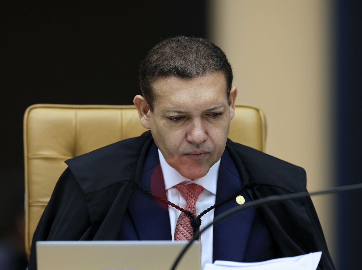 Nunes Marques arquiva notícia-crime contra Bolsonaro sobre CPI da Covid