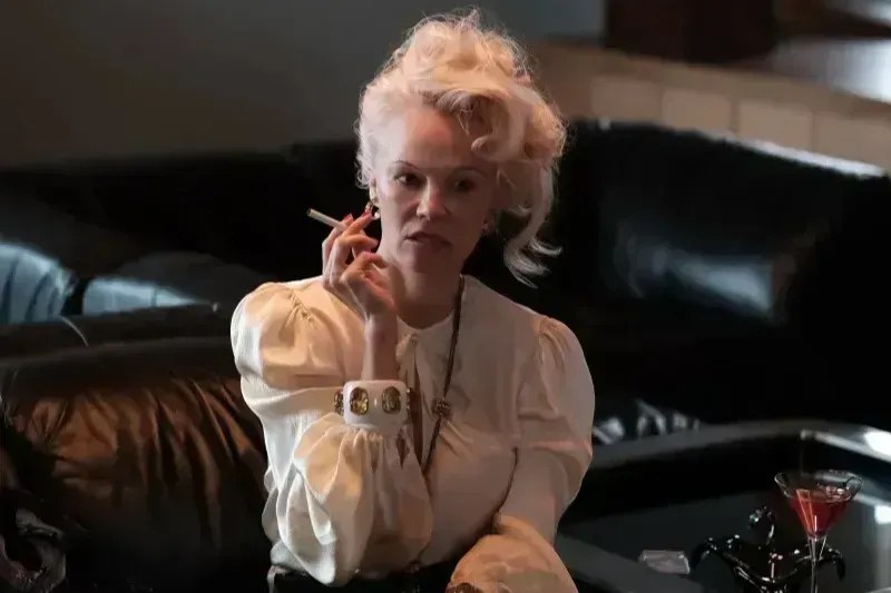 Pamela Anderson brilha em novo filme “Rosebush Pruning”; saiba mais