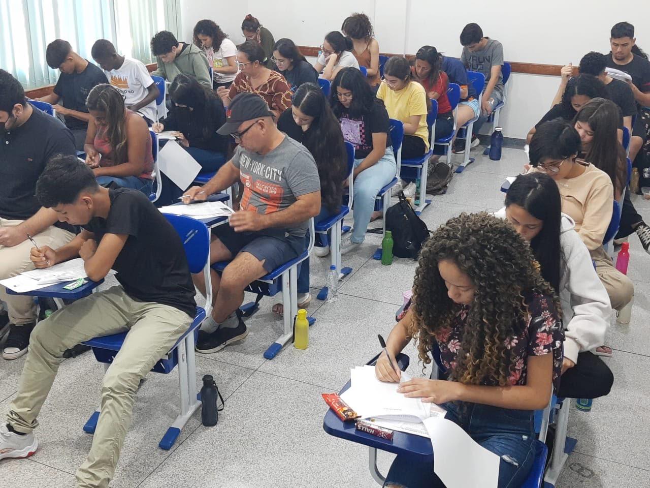 Pré-Enem Municipal inicia aulas e amplia oportunidades de acesso ao ensino superior