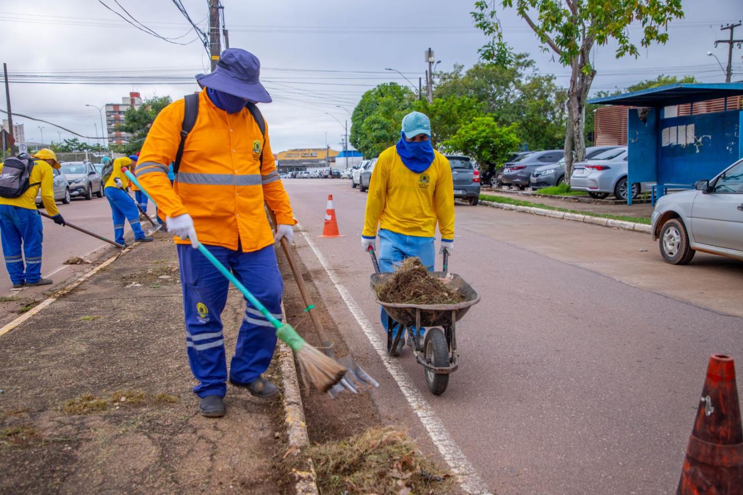 Prefeitura garante gratificação permanente de R$ 750,00 para 636 servidores da limpeza urbana